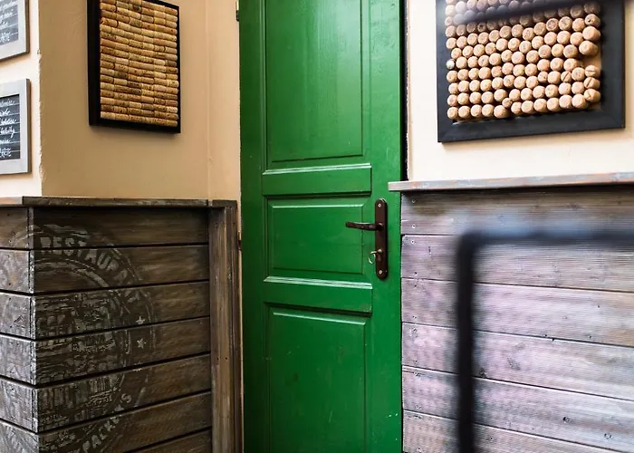 Downtown فندق براتسيلافا