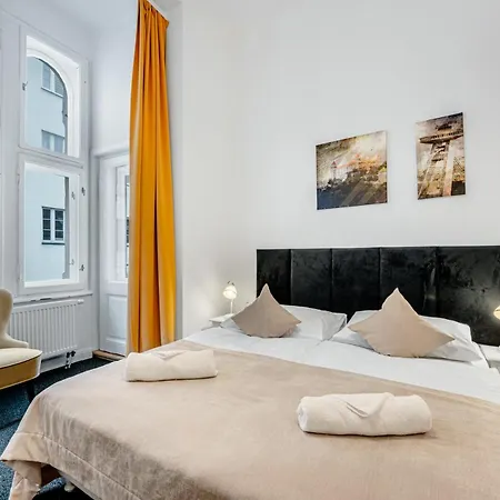 Downtown 3*