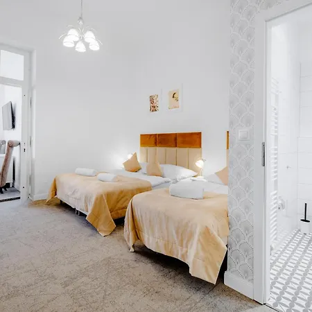 Hotel Downtown 3*