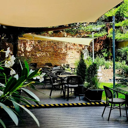 Готель Downtown