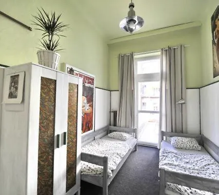 Downtown Готель Братислава