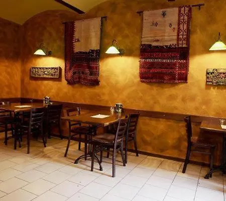 Готель Downtown 3*