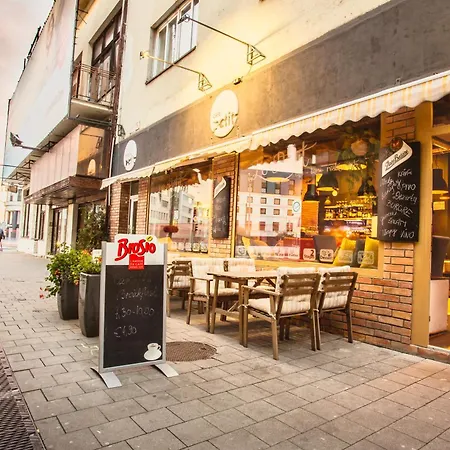 Downtown Szálloda 3*