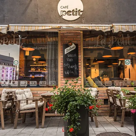 Downtown Ξενοδοχείο