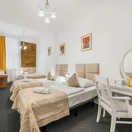 Downtown 3* Μπρατισλάβα