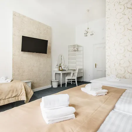 Downtown 3* Μπρατισλάβα